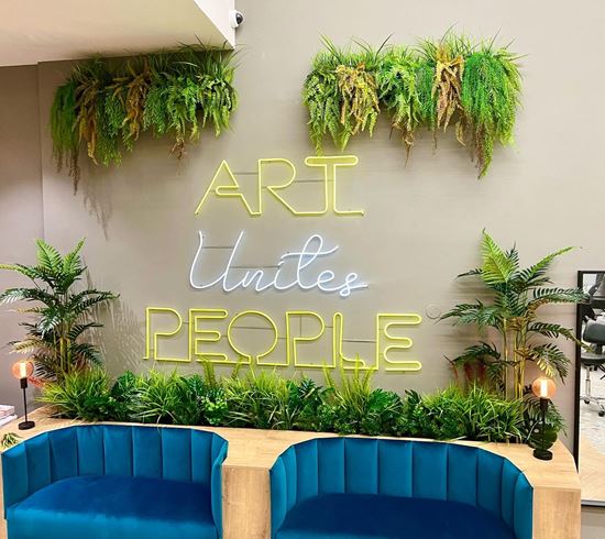 קיר ירוק לפי מטר