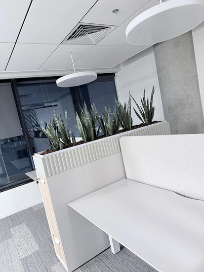 אדניות אלומיניום משרדים כיל